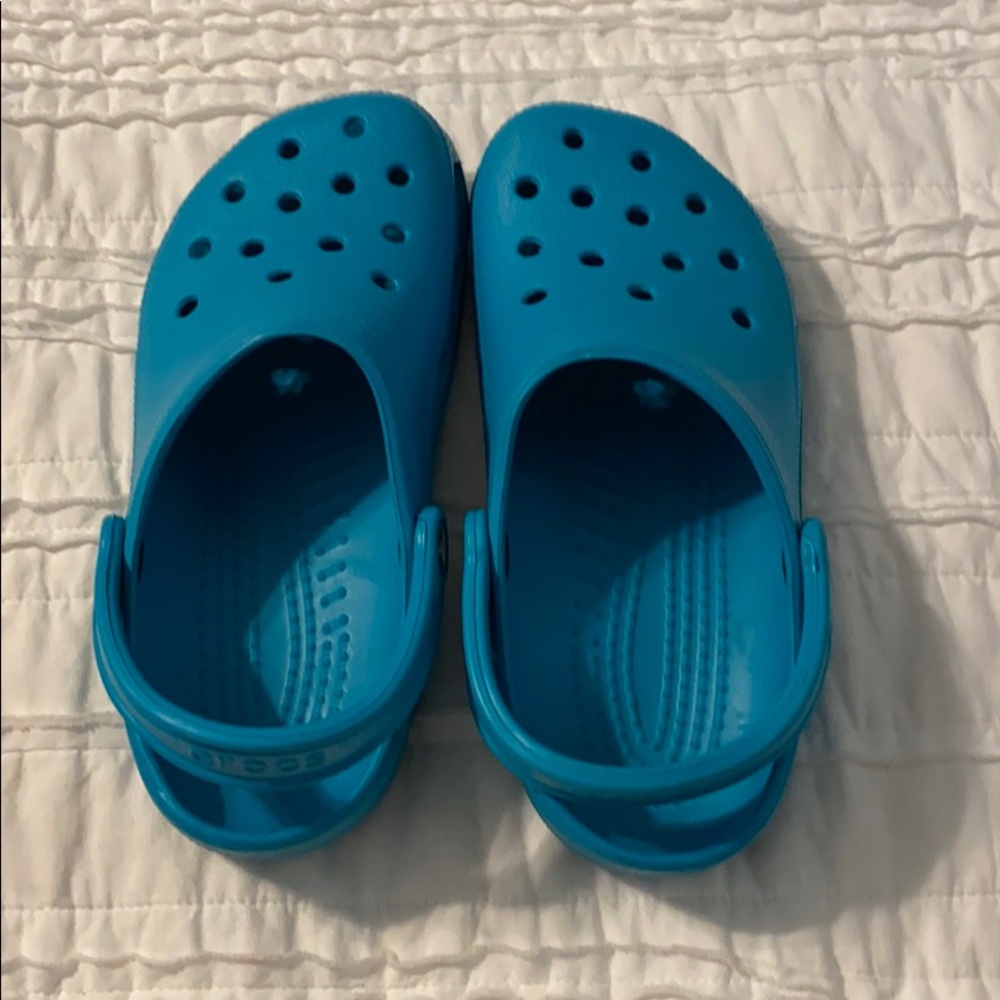 CROCS